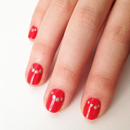 Une manucure demi-lune | So Busy Girls