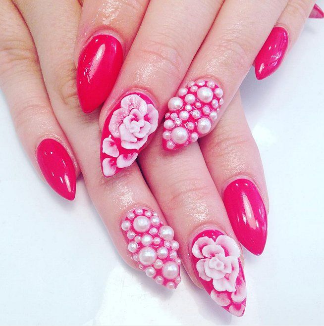 Nail art rouge, perles et fleurs blanches | So Busy Girls