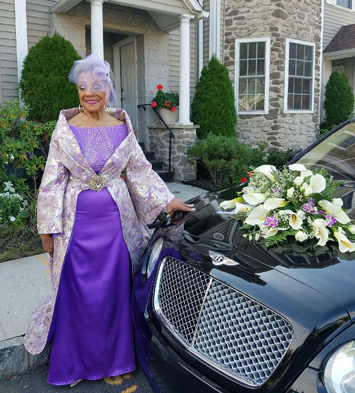 Cette grand-mère de 86 ans s'est mariée dans une magnifique robe qu'elle a créée elle-même | So Busy Girls