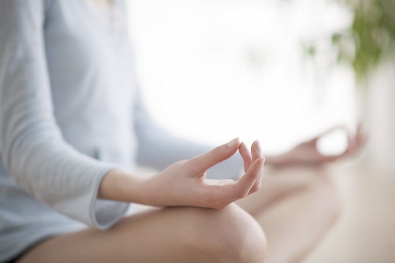 Vous n'arrivez pas à maigrir ? Voilà pourquoi vous devriez essayer la méditation | So Busy Girls