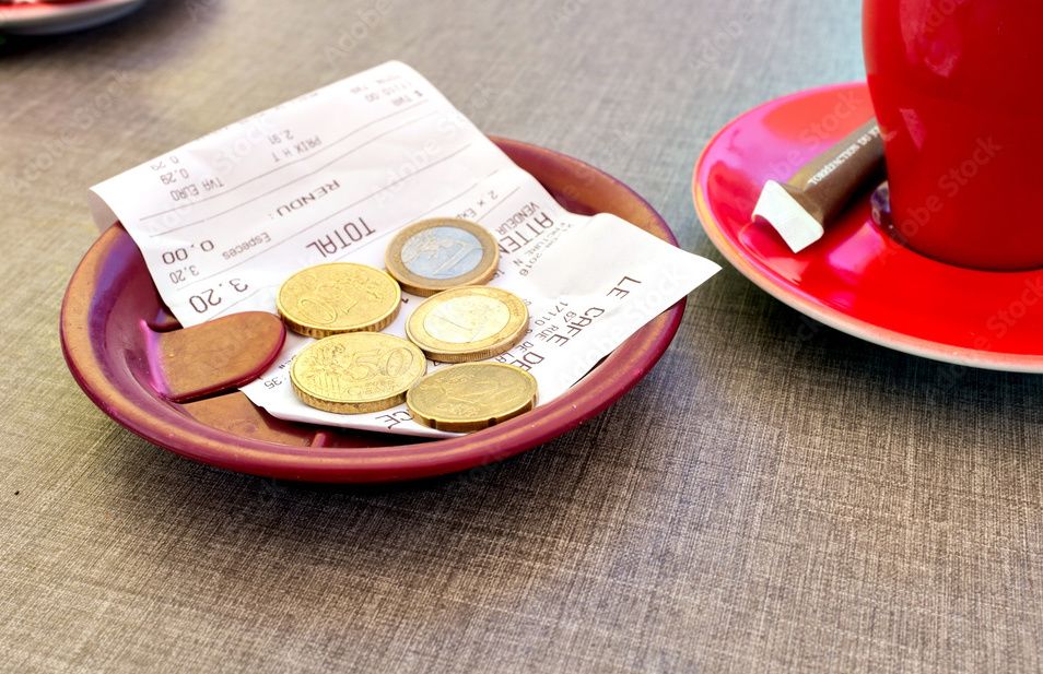 Budget 2026 : la droite obtient la prolongation de la défiscalisation des pourboires | So Busy Girls