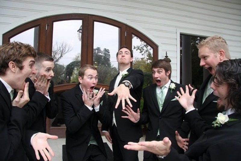14 couples de jeunes mariés qui ont fait des photos de mariage très drôles | So Busy Girls
