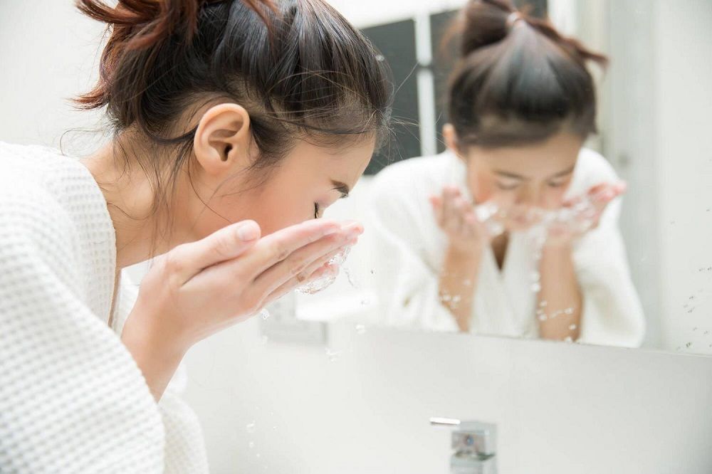 5 bonnes raisons de se nettoyer le visage avec de l'huile d'olive | So Busy Girls