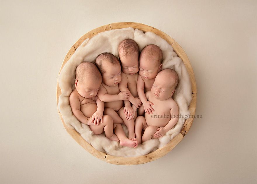 Les photos de ces quintuplés et de leur maman sont vraiment adorables | So Busy Girls
