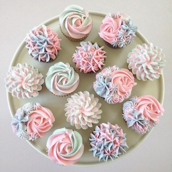 Ces gâteaux décorés sont tellement jolis qu'ils vont vous plonger illico dans l'ambiance licorne | So Busy Girls