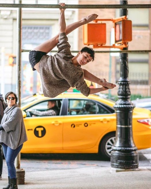 16 photos sublimes de ballerines qui dansent dans les rues de New York | So Busy Girls