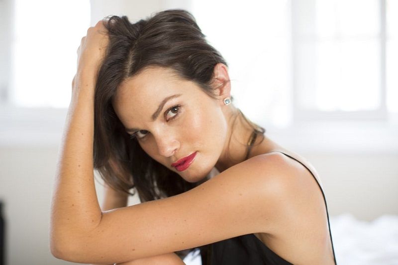 Comment avoir un teint lumineux et un beau regard sans maquillage ? | So Busy Girls