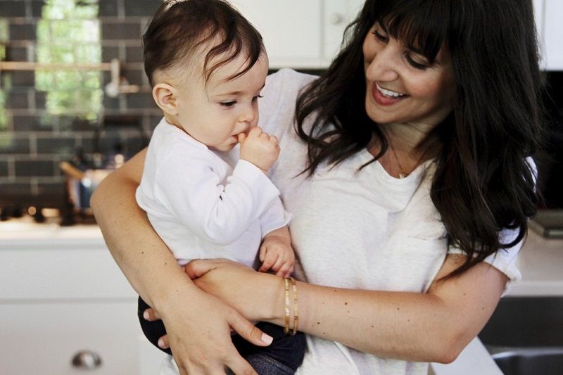 La chose la plus puissante que vous puissiez dire à une autre maman | So Busy Girls