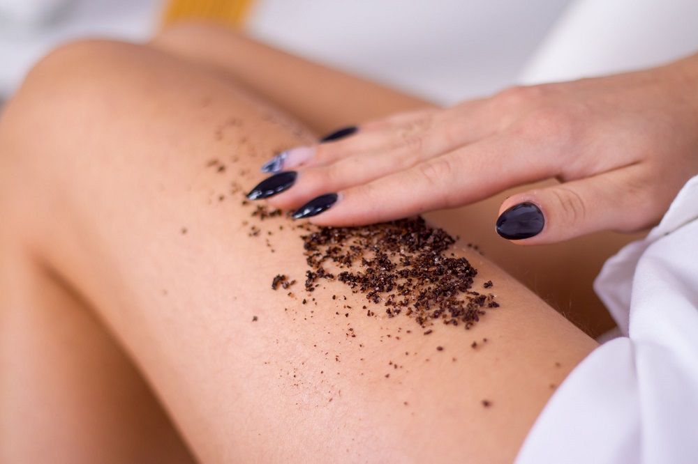 La recette naturelle pour faire son gommage anti-cellulite maison au café | So Busy Girls