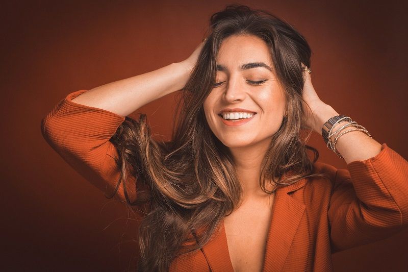 Cheveux revitalisés : les secrets du collagène marin et de l'huile de nigelle | So Busy Girls