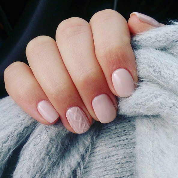 Un accent nail inspiration pull en laine | So Busy Girls