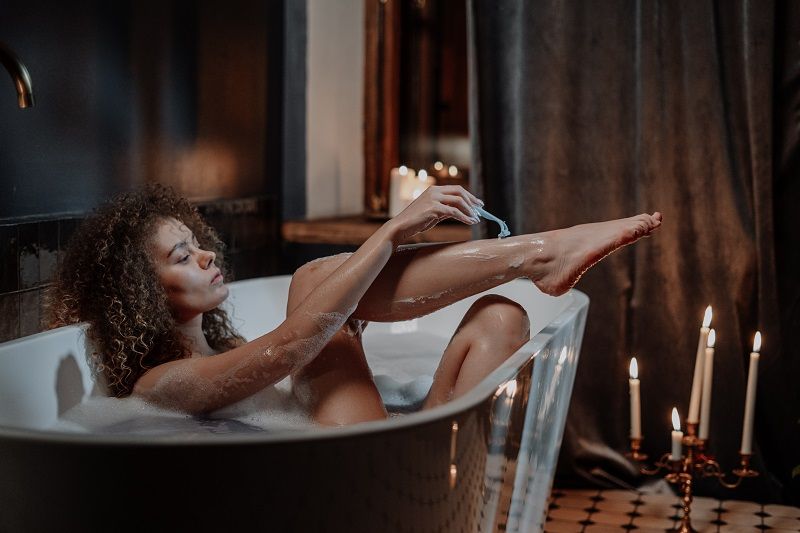 La vidéo à regarder si vous n'avez plus envie de vous raser ou de vous épiler | So Busy Girls