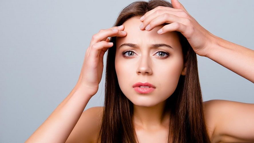Ce que l'emplacement de vos boutons d'acné veut dire | So Busy Girls
