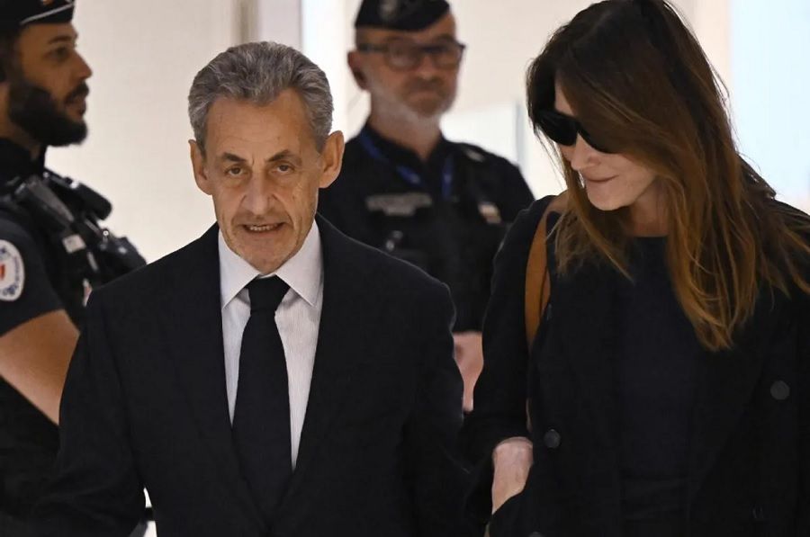 Procès Nicolas Sarkozy : Carla Bruni et ses trois fils à ses côtés pour le soutenir | So Busy Girls