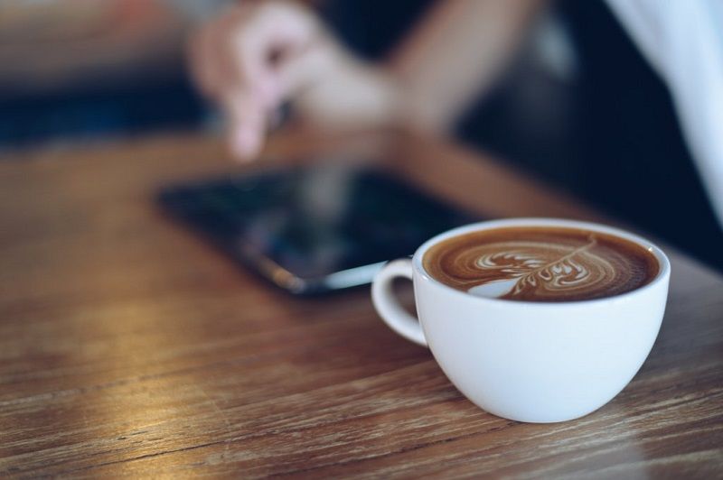 J'ai arrêté de boire du café depuis un an, et j'ai beaucoup plus d'énergie qu'avant | So Busy Girls