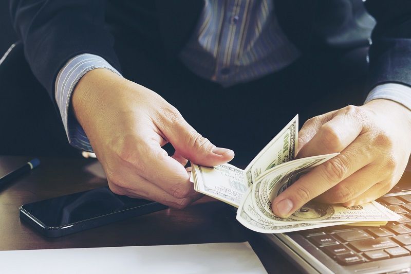 Comment démarrer une entreprise en ligne en partant de zéro : idées et étapes | So Busy Girls