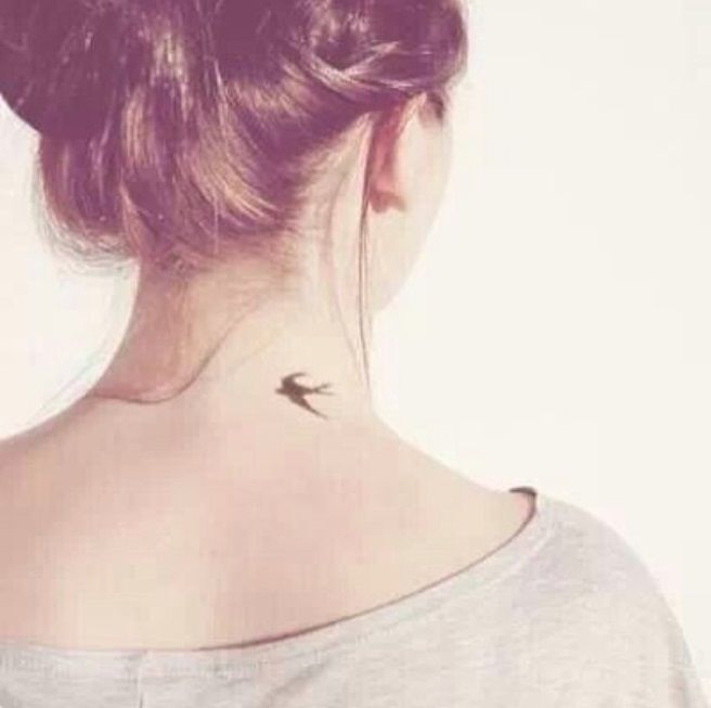17 tatouages sur la nuque qui vont vous inspirer | So Busy Girls