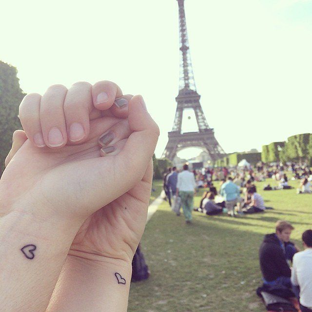 Un petit tatouage coeur sur le poignet | So Busy Girls