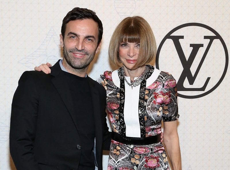 L'actuel Directeur Artistique de la marque est Nicolas Ghesquière, qui a rejoint la maison Vuitton en 2013 | So Busy Girls