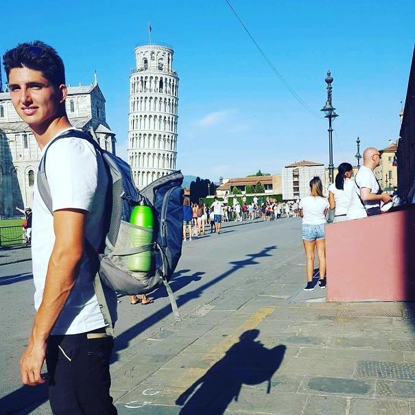 Les 13 meilleures photos de touristes qui posent devant la Tour de Pise | So Busy Girls