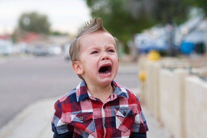 Après une chute, ton enfant, tu ne culpabiliseras point | So Busy Girls