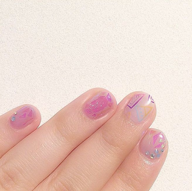 La dernière tendance nail art : les glass nails | So Busy Girls