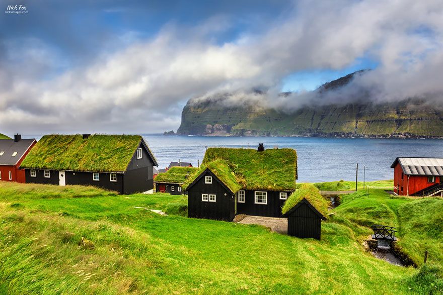 15 maisons scandinaves avec un toit végétal qui semblent tout droit sorties d'un conte de fées | So Busy Girls
