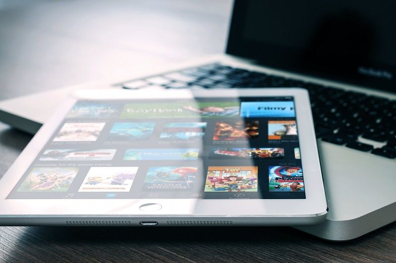 Voici les 55 films et séries qui arrivent sur Netflix en avril 2021 | So Busy Girls