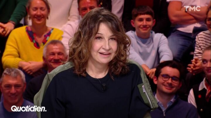 "Tu n'as jamais mangé la chatte à maman…" : Valérie Lemercier en roue libre devant Yann Barthès | So Busy Girls