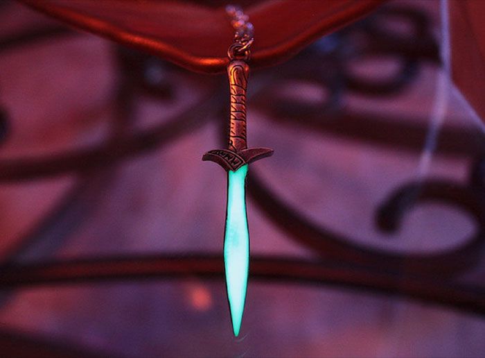 Ces bijoux qui brillent dans le noir vous donneront l'impression d'être magique | So Busy Girls