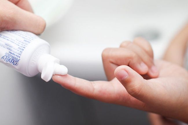 12 usages fantastiques du dentifrice auxquels vous n'auriez jamais pensé | So Busy Girls
