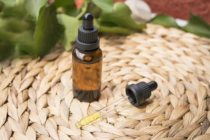 Huile de CBD : avis, effets et comment bien la choisir ? | So Busy Girls