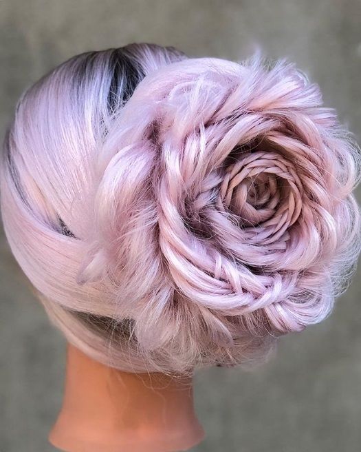 Ces coiffures tressées en forme de rose sont plus faciles à faire soi-même que vous ne le pensez | So Busy Girls