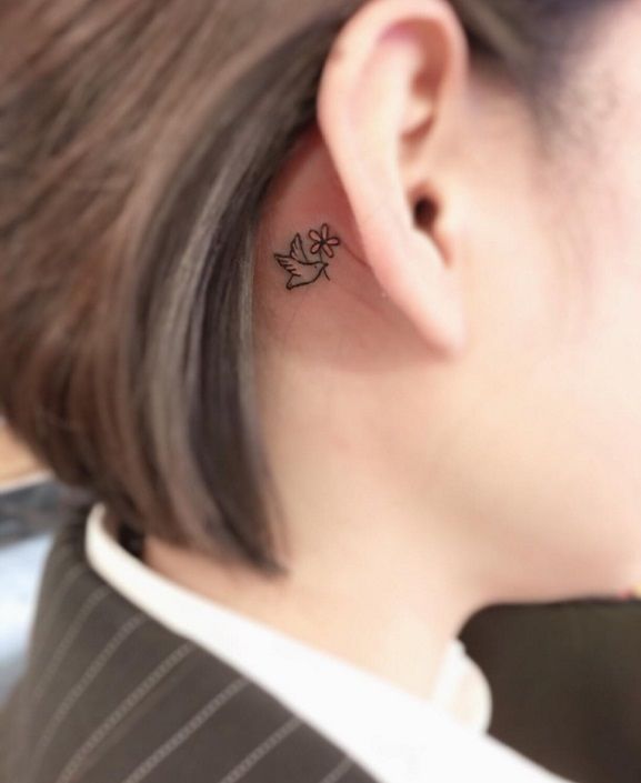 26 idées de tatouages derrière l'oreille | So Busy Girls