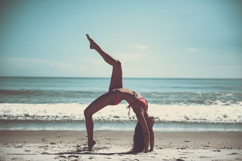 Mode engagée et yoga | So Busy Girls