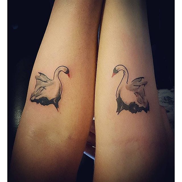 CYGNES | So Busy Girls