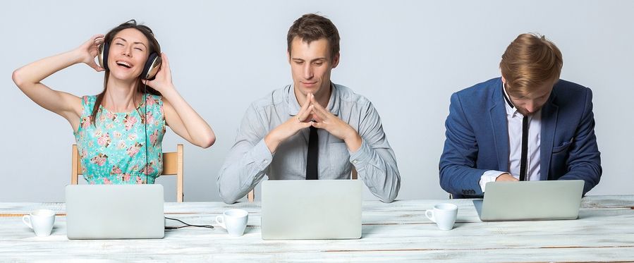 Pour être plus efficace et travailler plus vite, écoutez de la musique ! | So Busy Girls