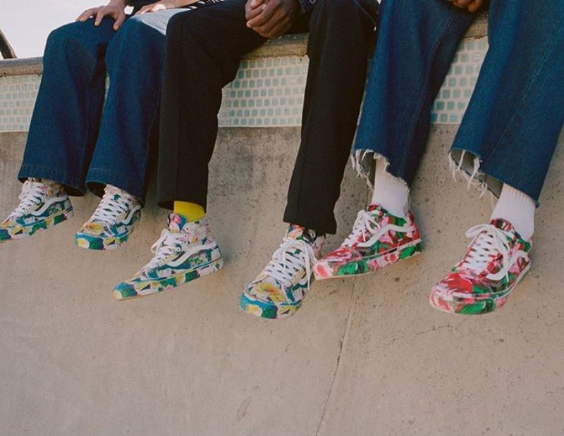 Kenzo lance une collection florale et ultra colorée en collaboration avec Vans | So Busy Girls