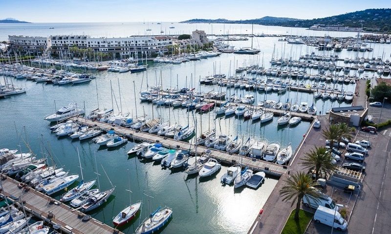 La liste des meilleurs campings sur la Côte d'Azur avec accès direct à la plage | So Busy Girls