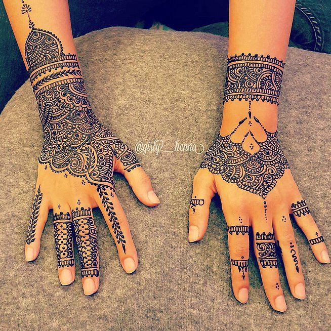Des tatouages henné inspiration Bollywood sur les mains | So Busy Girls