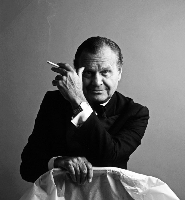 19) BILL BLASS | So Busy Girls