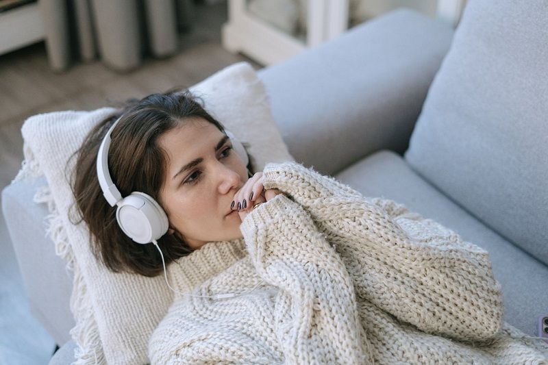 Job (de rêve ?) : être payé 1 000€ pour écouter des chansons de rupture | So Busy Girls