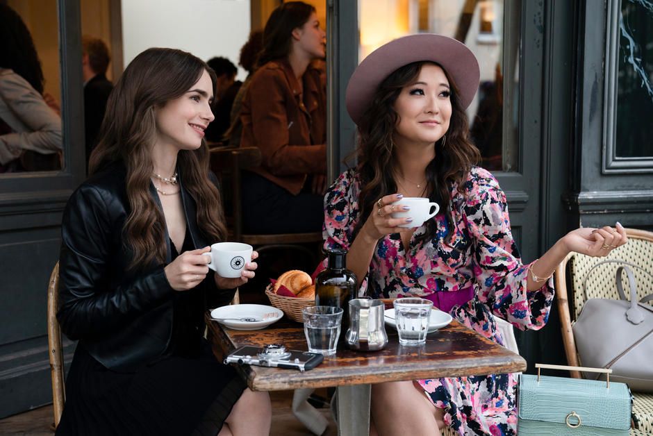 Emily in Paris : Netflix annonce l'ouverture d'un e-shop avec toutes les pièces iconiques de la série | So Busy Girls