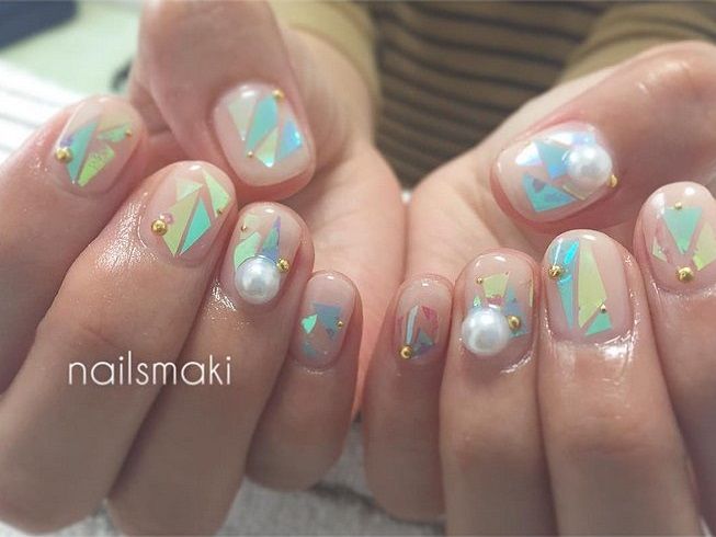 La dernière tendance nail art : les glass nails | So Busy Girls