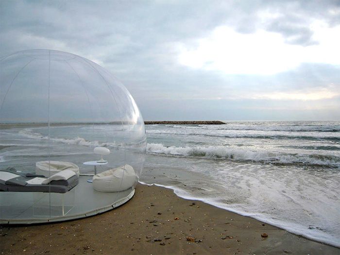Cette tente bulle igloo vous permettra de dormir à la belle étoile où vous voulez | So Busy Girls