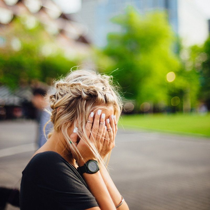 10 signes que vous souffrez d'anxiété | So Busy Girls