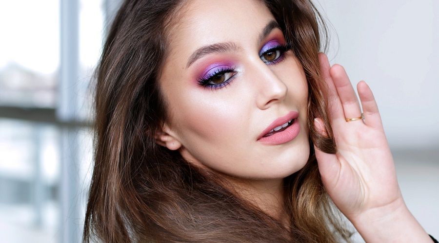 Maquillage : quelles couleurs choisir pour mettre en valeur son bronzage | So Busy Girls