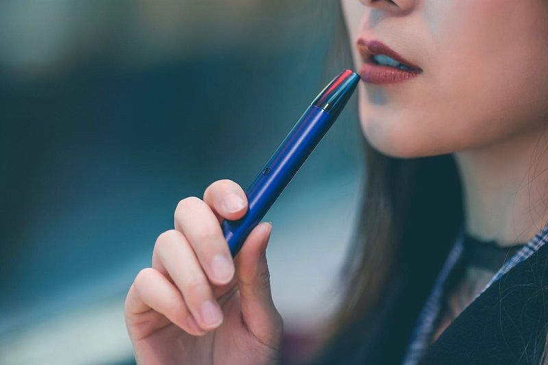 Est-ce que le vapotage peut influencer votre régime ? | So Busy Girls
