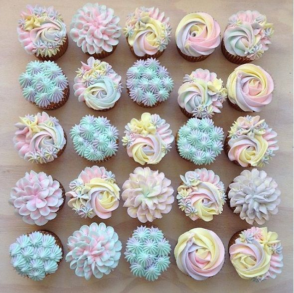 Ces gâteaux décorés sont tellement jolis qu'ils vont vous plonger illico dans l'ambiance licorne | So Busy Girls
