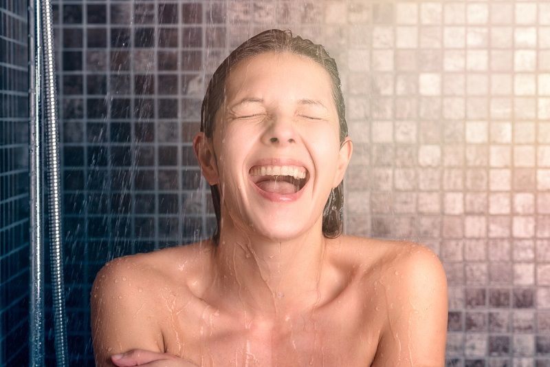 Pourquoi vous ne devriez pas prendre de douche après le sport | So Busy Girls